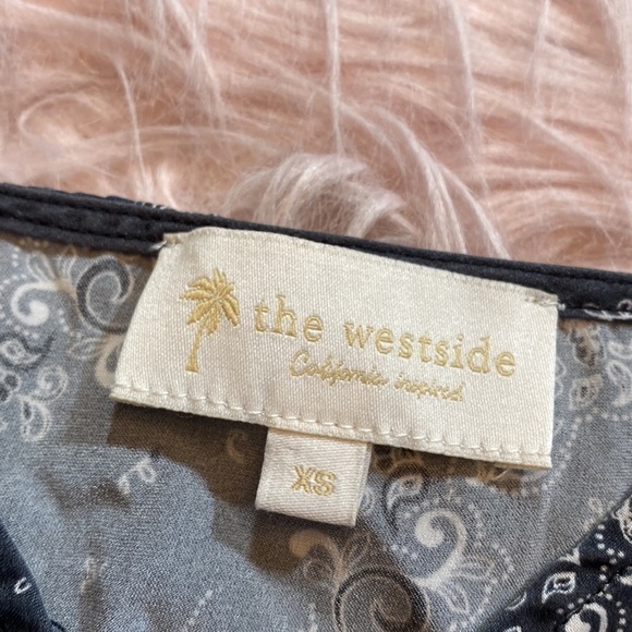 The Westside Silk Paisley Black White Cami Tank sz XS - Picture 7 of 9